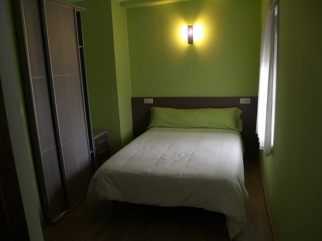 Albergue De Yebra Yebra de Basa Екстер'єр фото