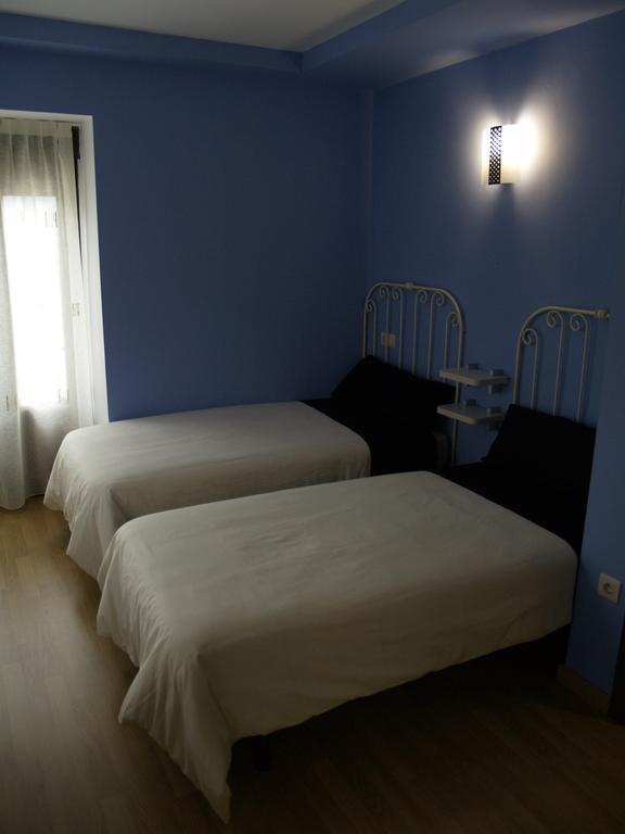 Albergue De Yebra Yebra de Basa Екстер'єр фото