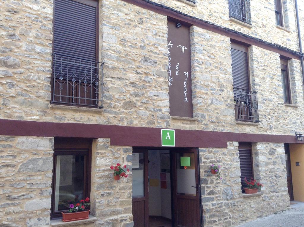 Albergue De Yebra Yebra de Basa Екстер'єр фото